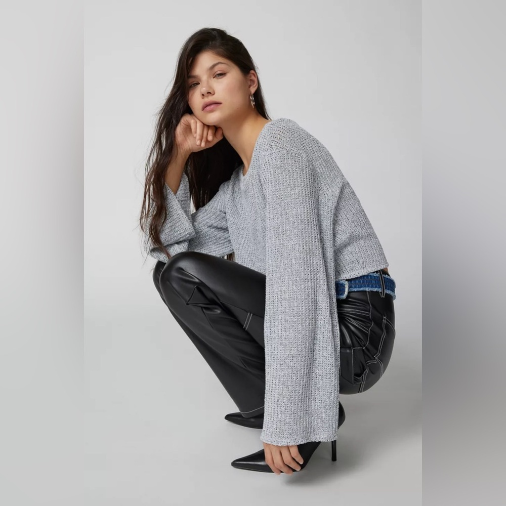 Urban Outfitters Urban Renewal Remnants Loose Knit Drippy Sweater light mint EUC